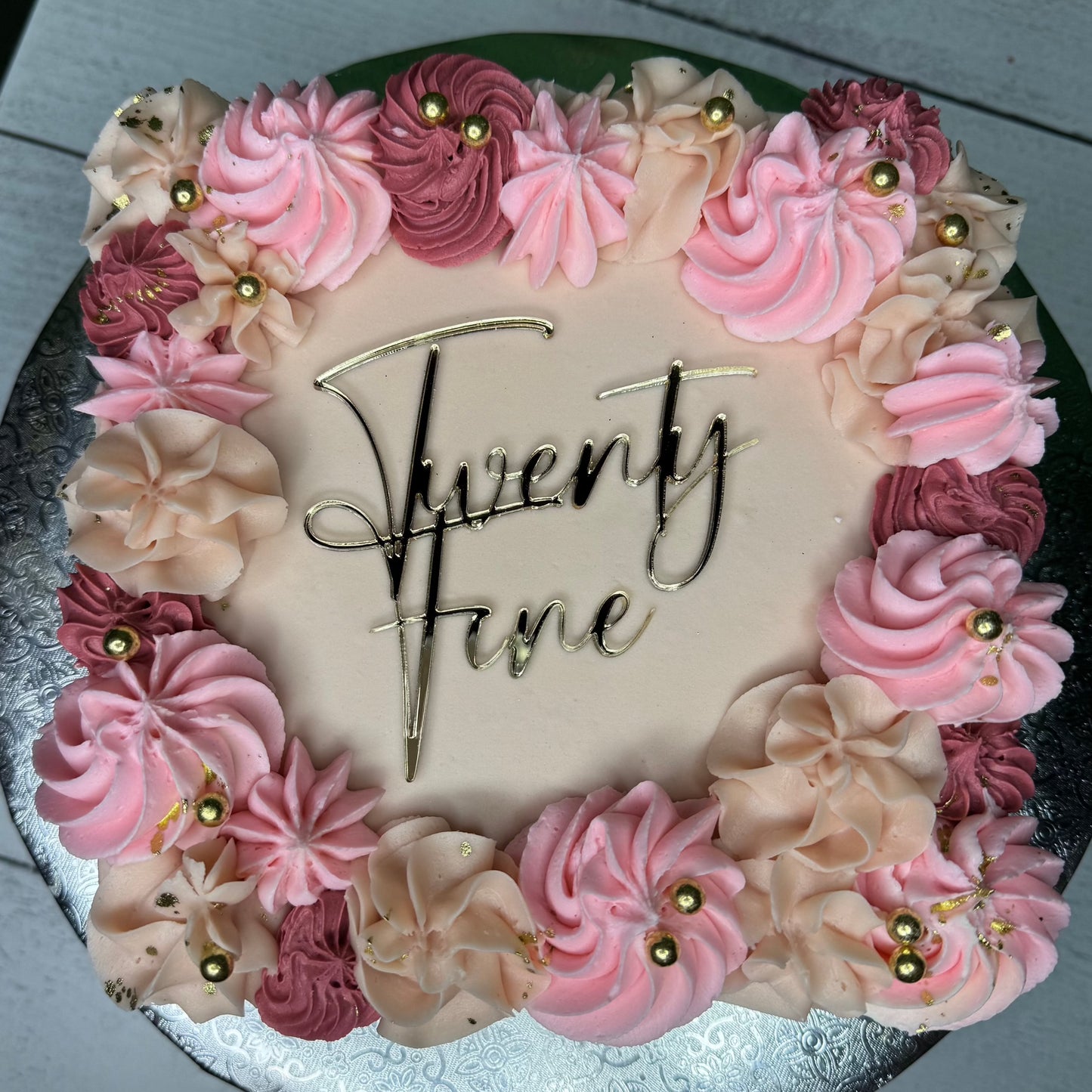 Square Luxe cakes