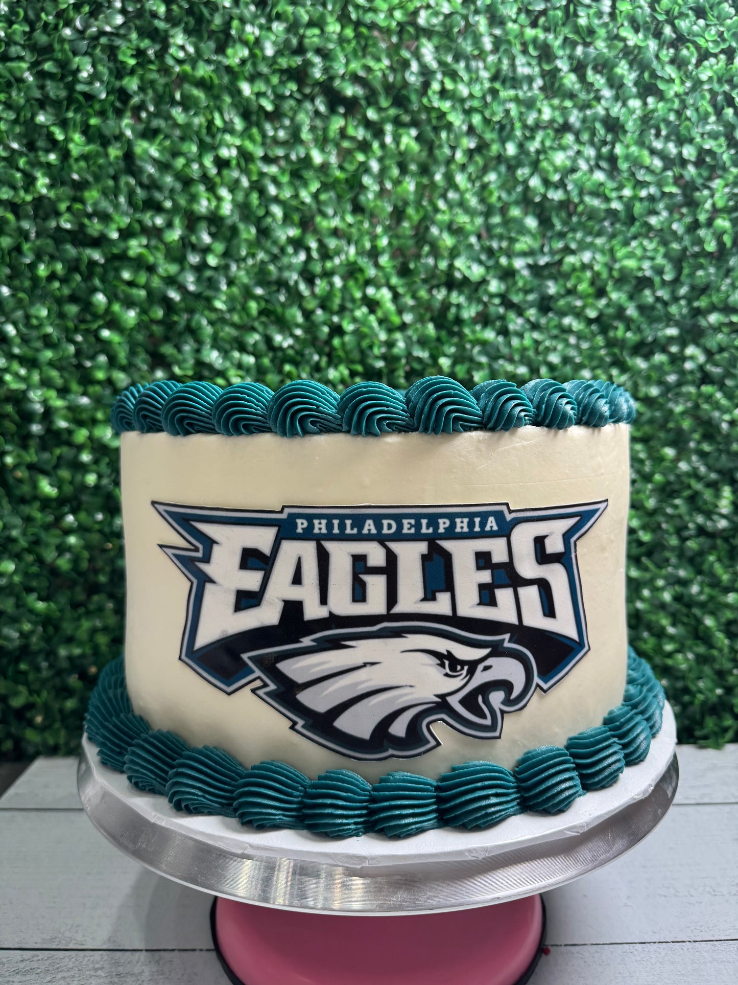 Photo on front (view branded/logo round cake to add this feature)