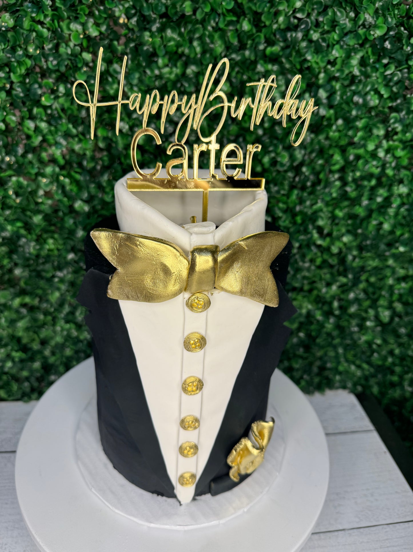 Luxe Man of the Hour