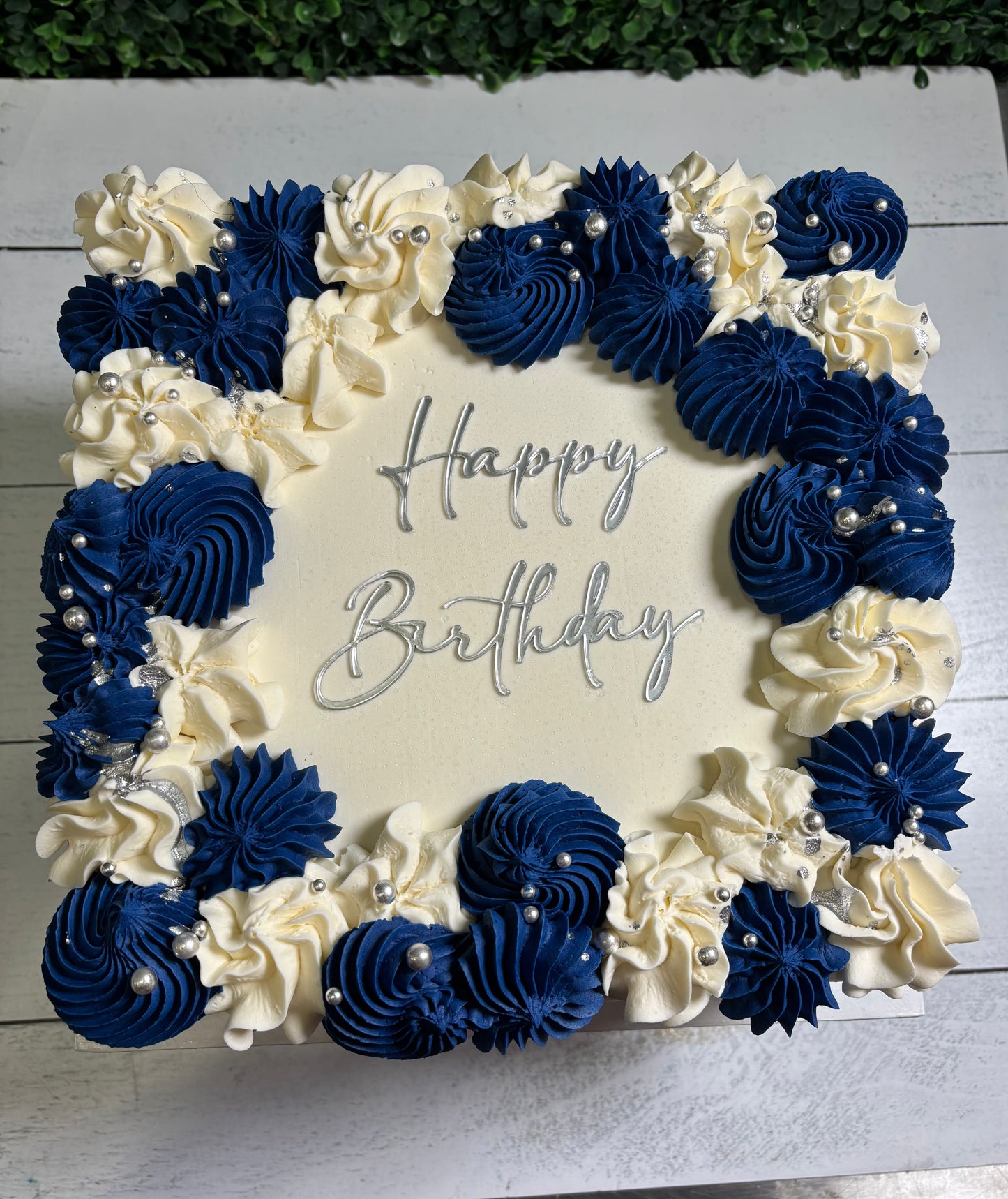Square Luxe sheet cake
