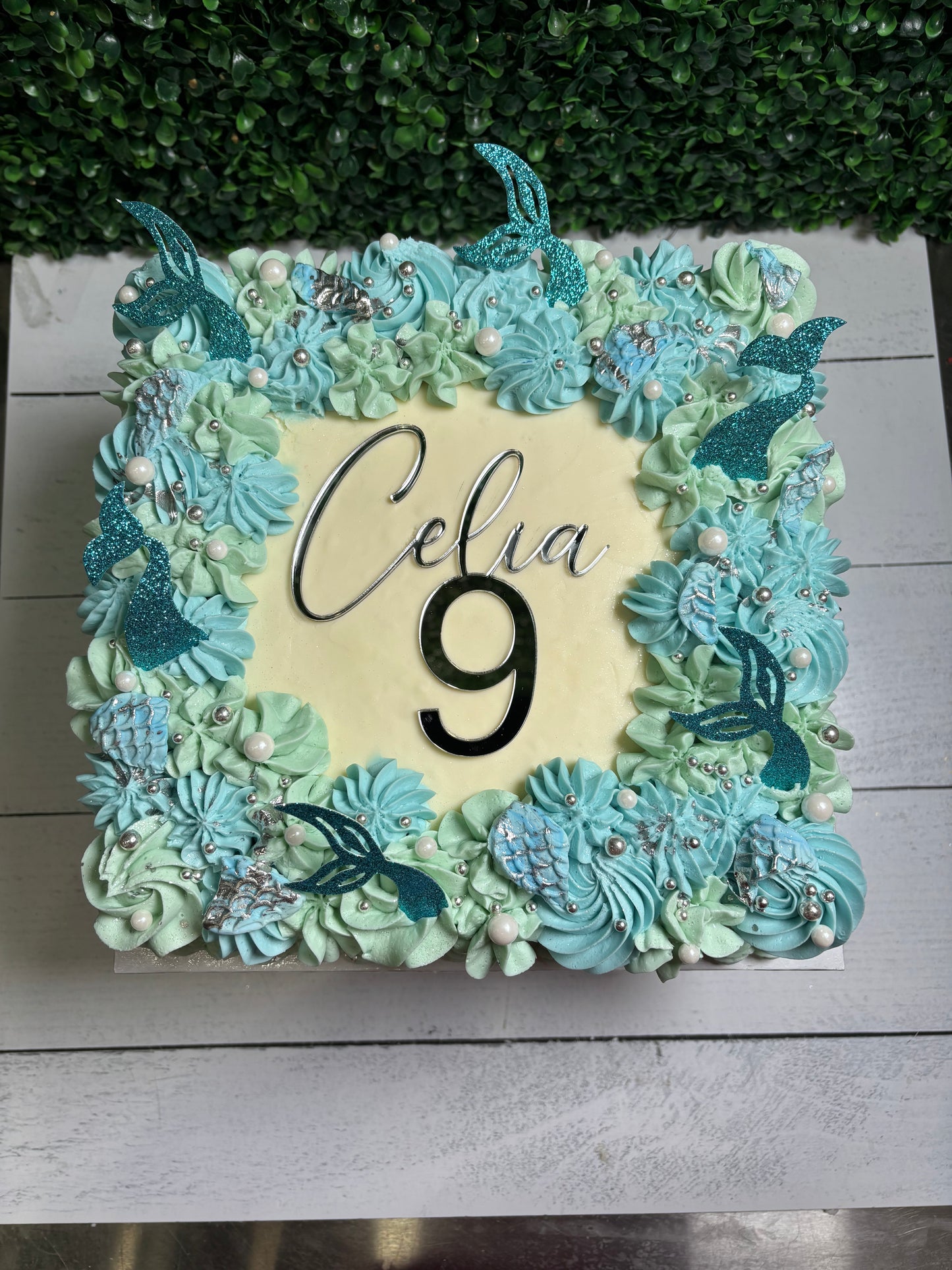 Square Luxe sheet cake - Themed