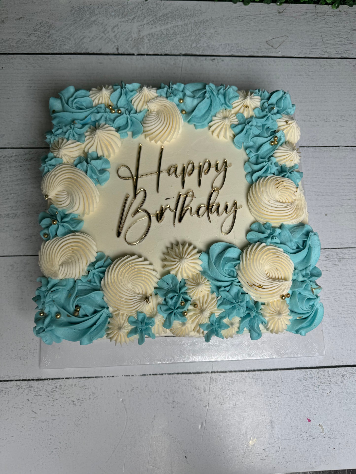 Square Luxe cakes