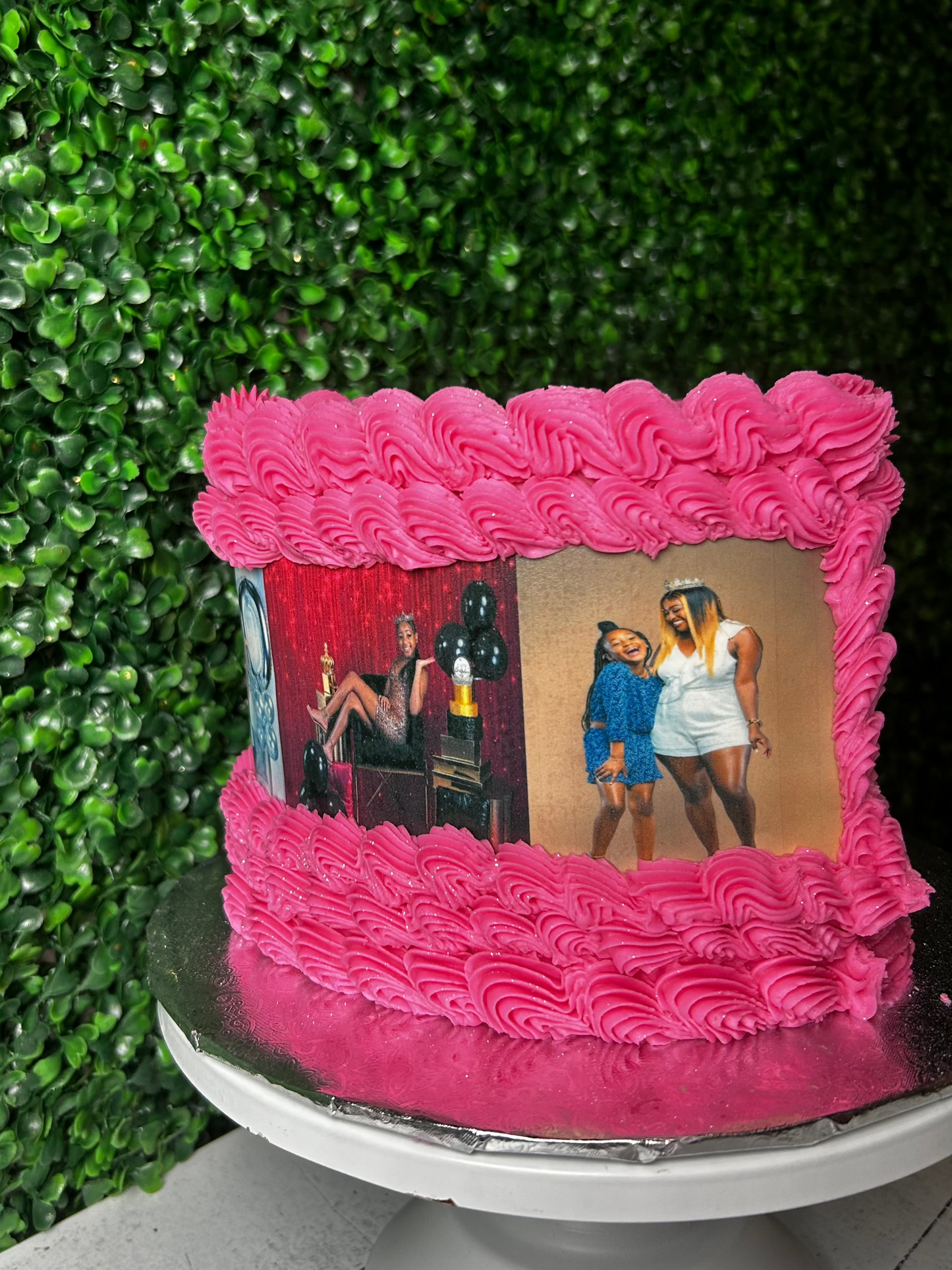 Photos Around Side (view heart cakes to add this feature)