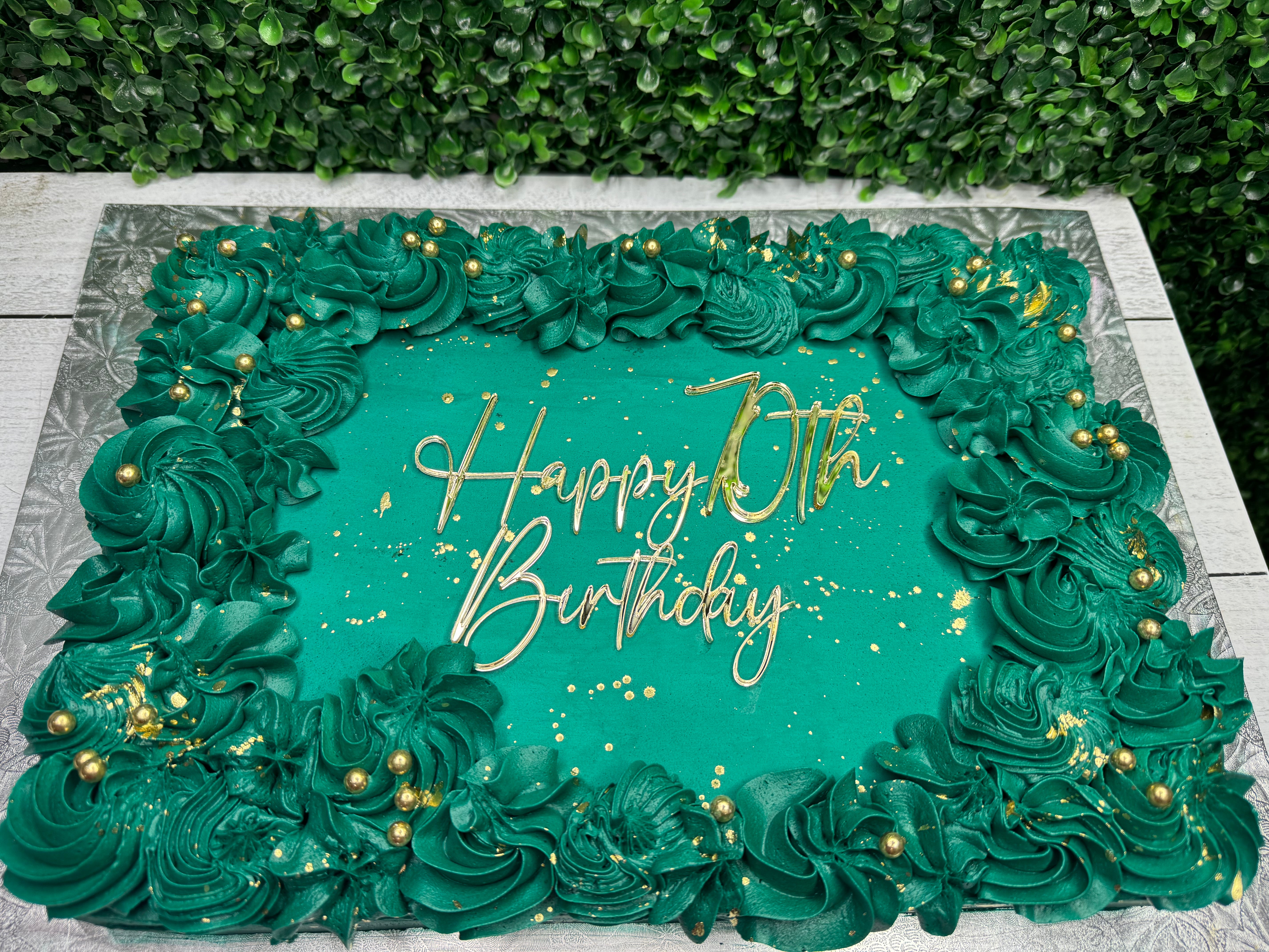 Signature Luxe sheet cake
