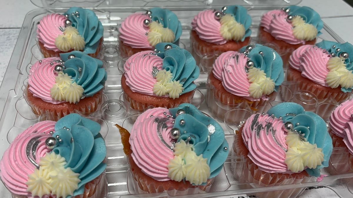 Deluxe Buttercream Cupcakes