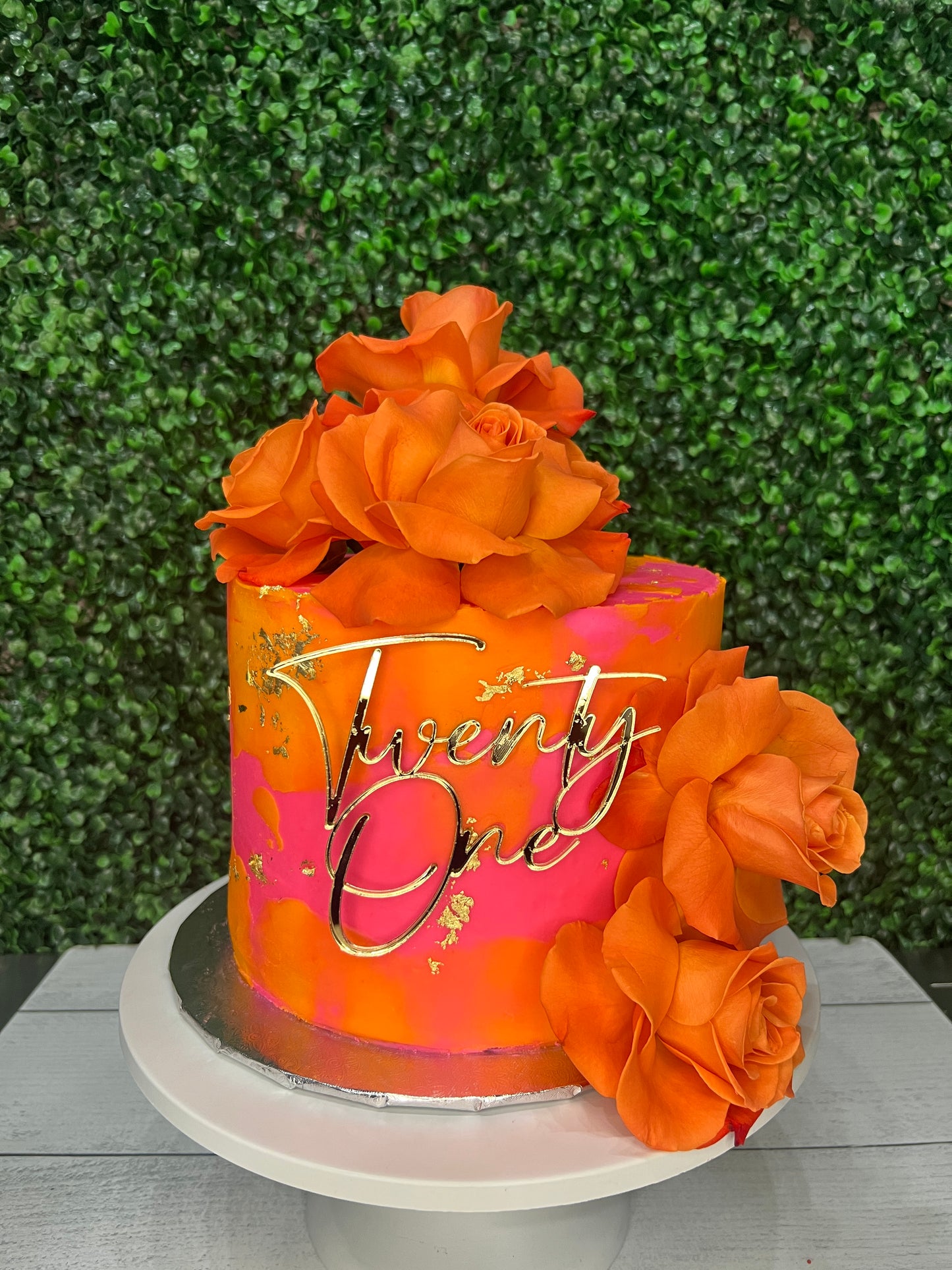 Live florals (cake add-on)