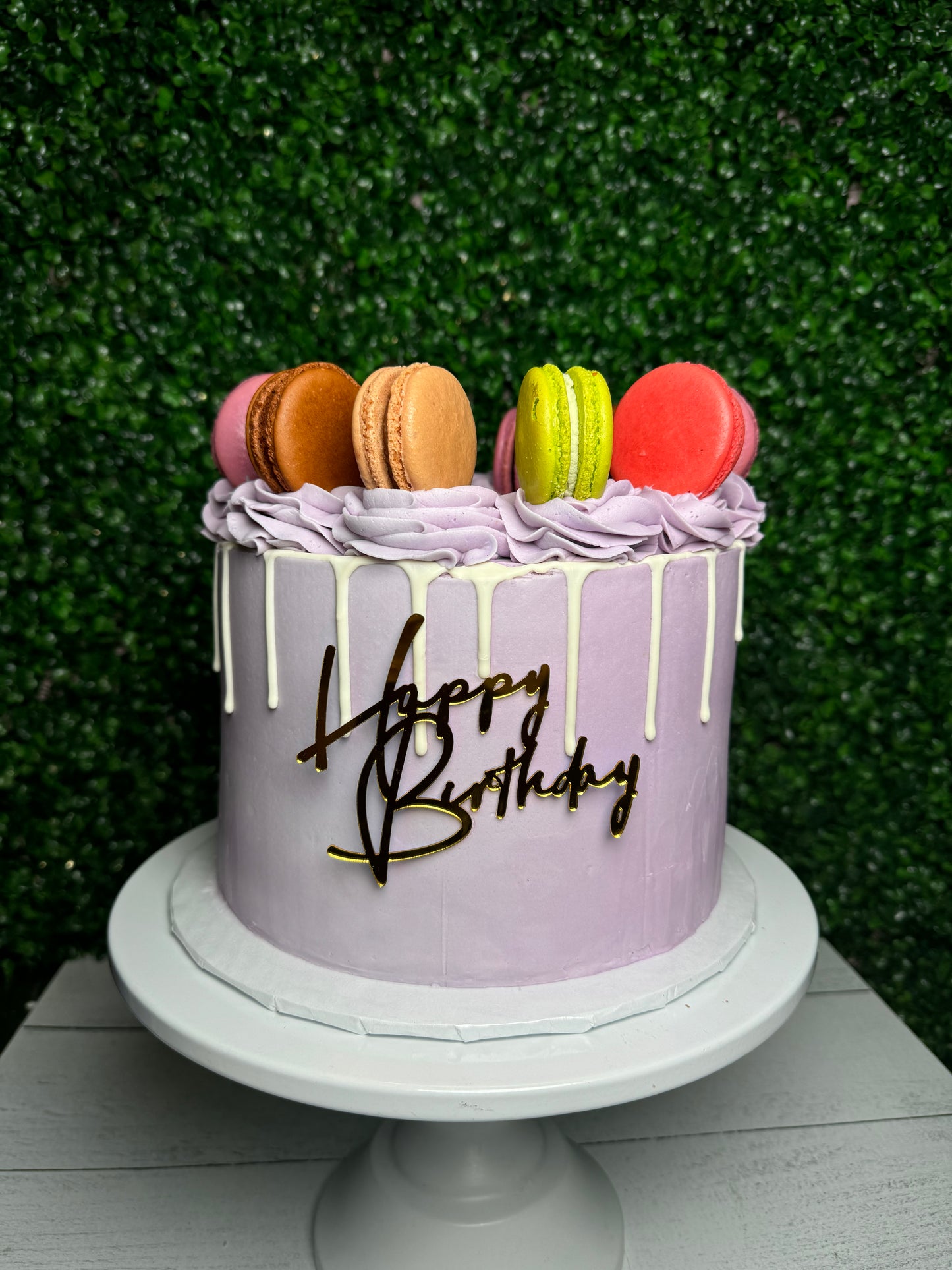 Dessert Cake with Macarons