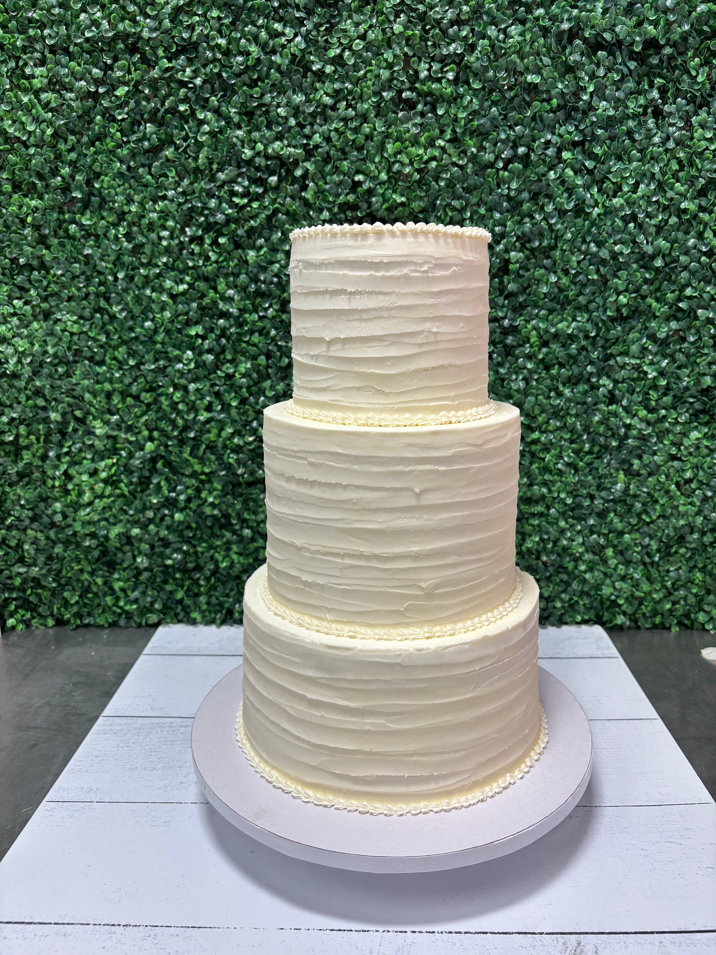 Softly Textured (3 tier)