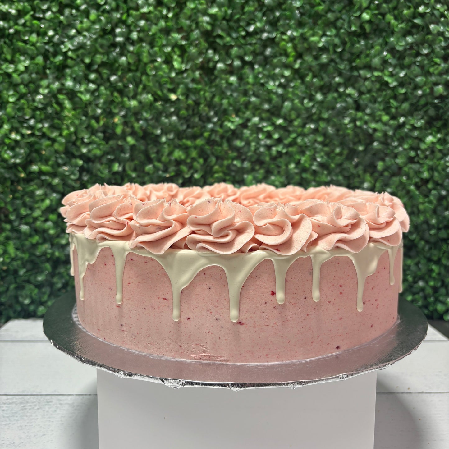 Classic Celebration Cake- Strawberry SINGLE LAYER, 10inch