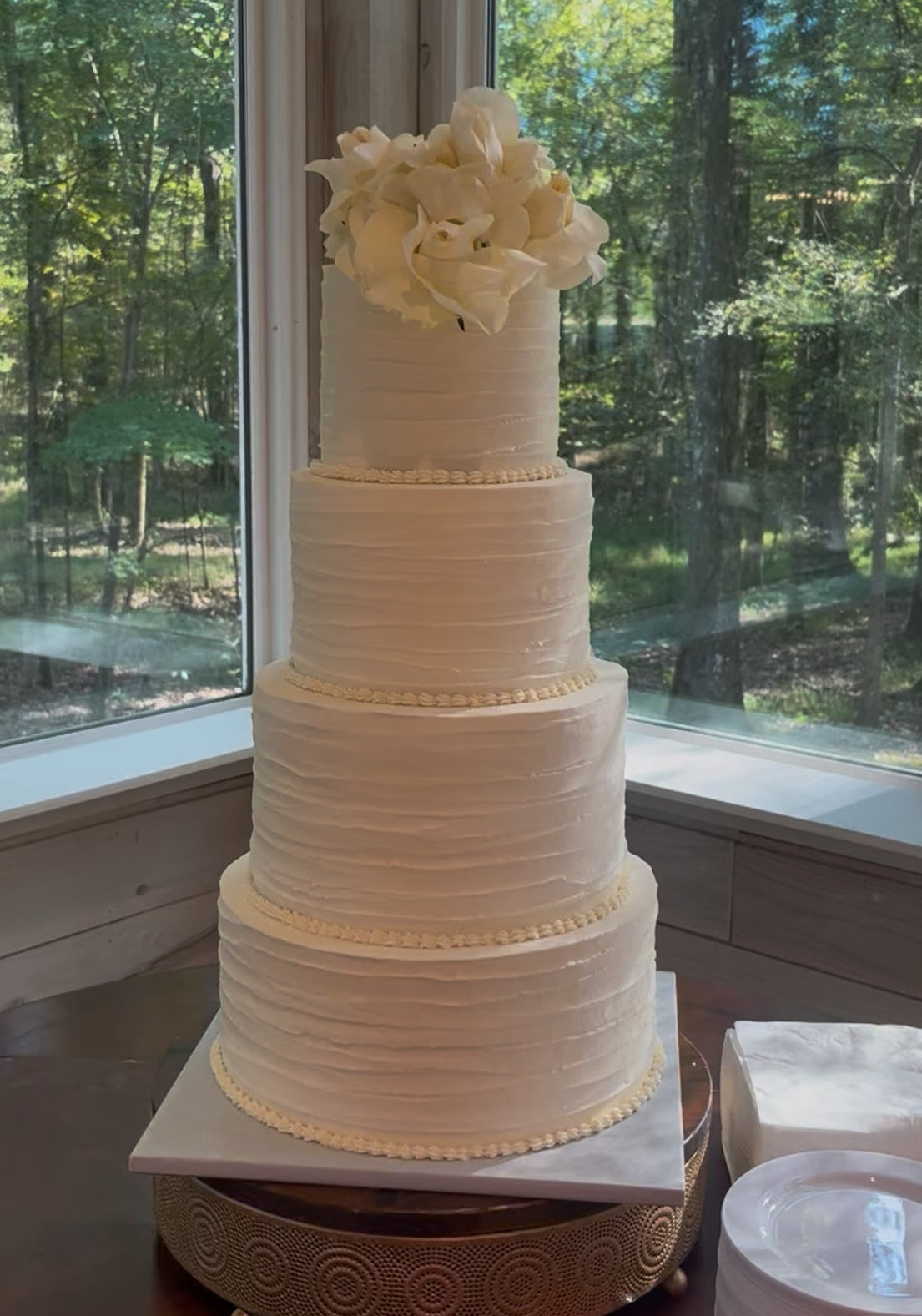 Softly Textured (4 tier)
